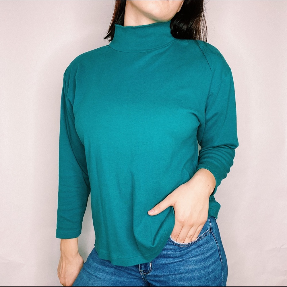 Turquoise Turtle Neck Size Medium - Picture 2 of 4